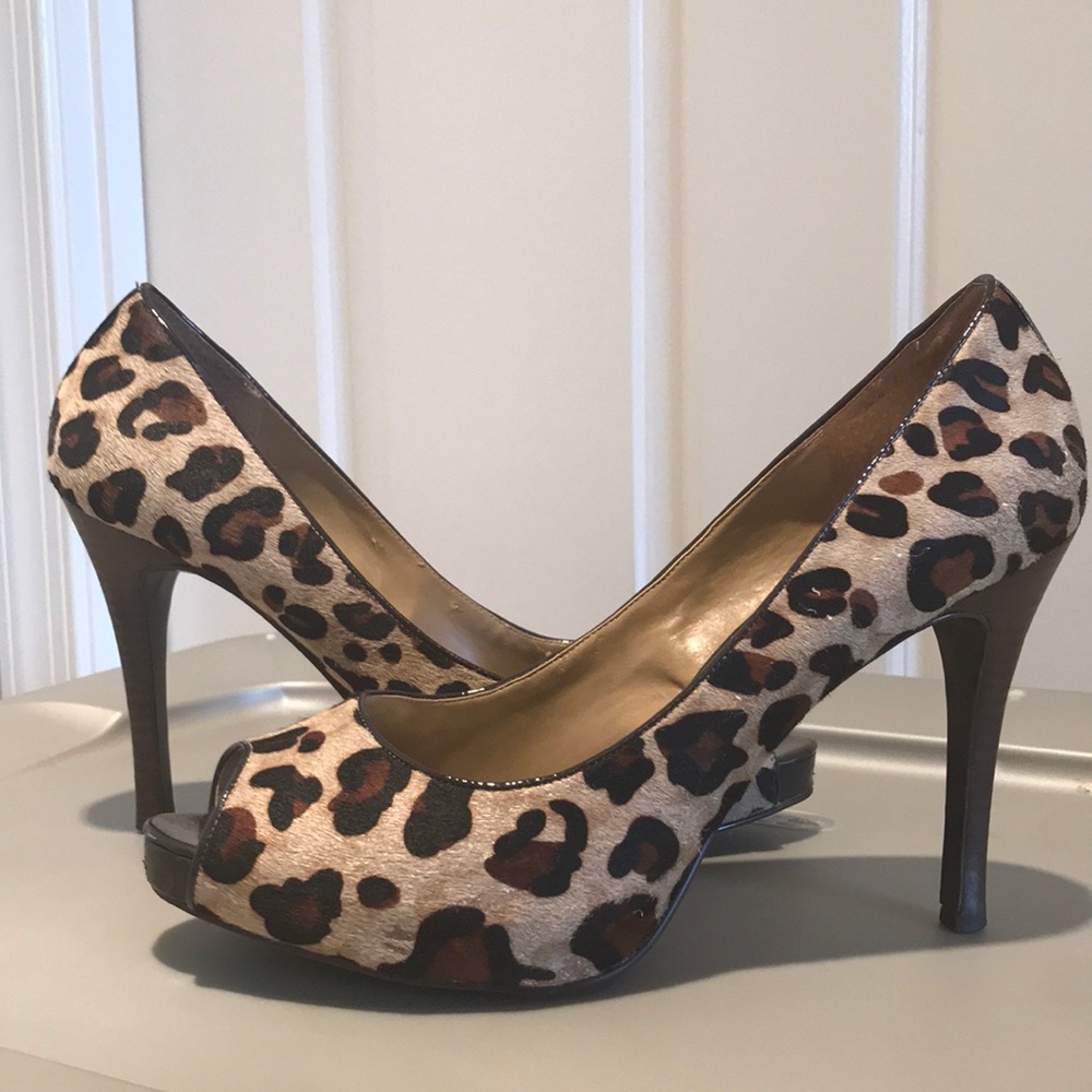 NINE WEST Sexy Leopard Print Peep Toe Pumps